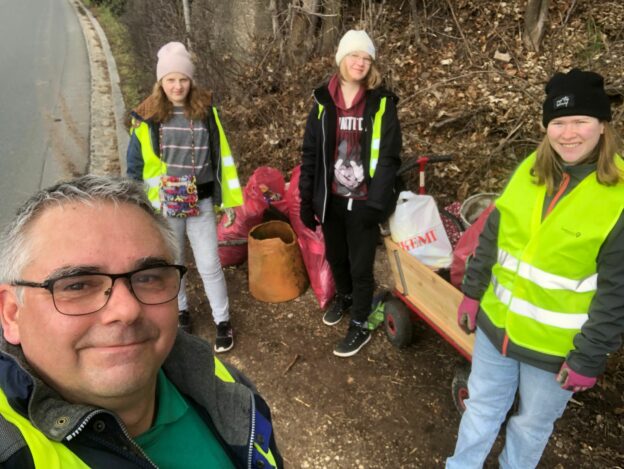 Tischtennis-Jugend bei „Aktion Saubere Landschaft“ im Landkreis Fürth